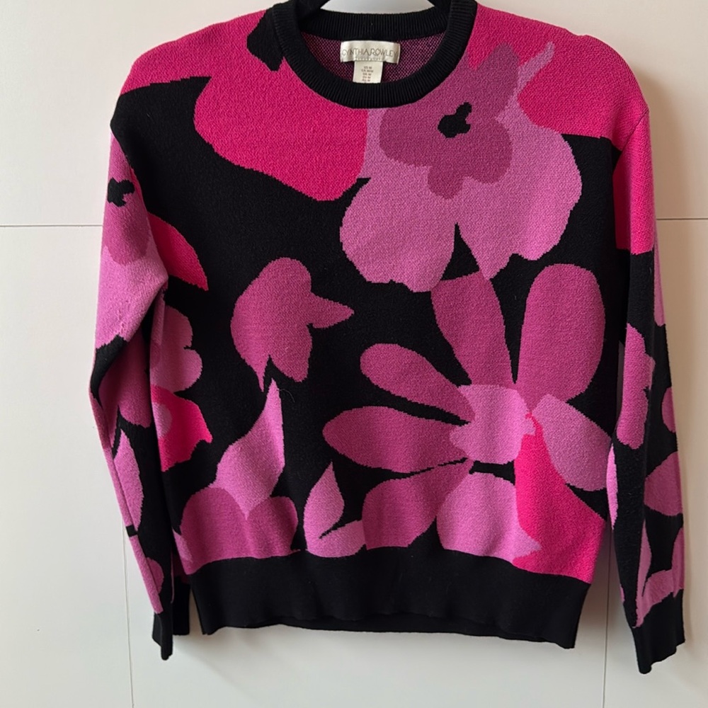 Flower sweater